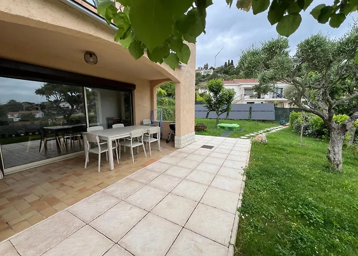 Holiday Home \